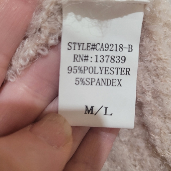 Debut Cardigan Size M/L Over-sized Beige Color - Picture 3 of 6